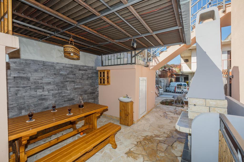 טרוגיר Apartments Viljac מראה חיצוני תמונה