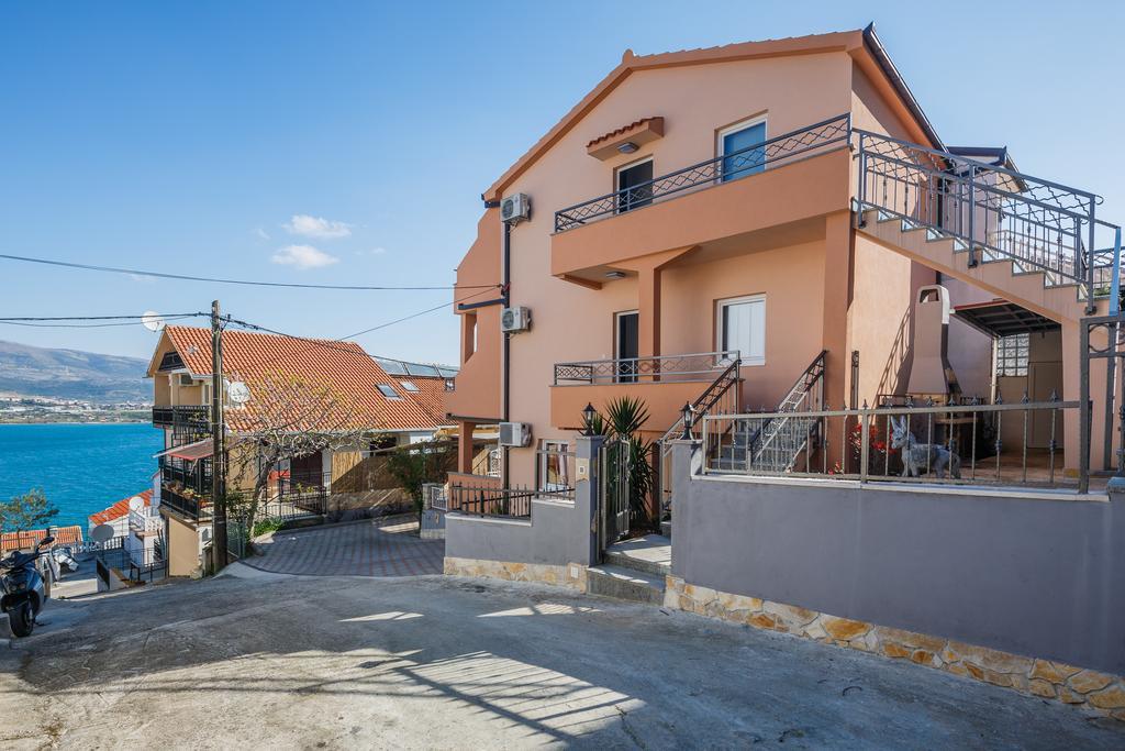 טרוגיר Apartments Viljac מראה חיצוני תמונה